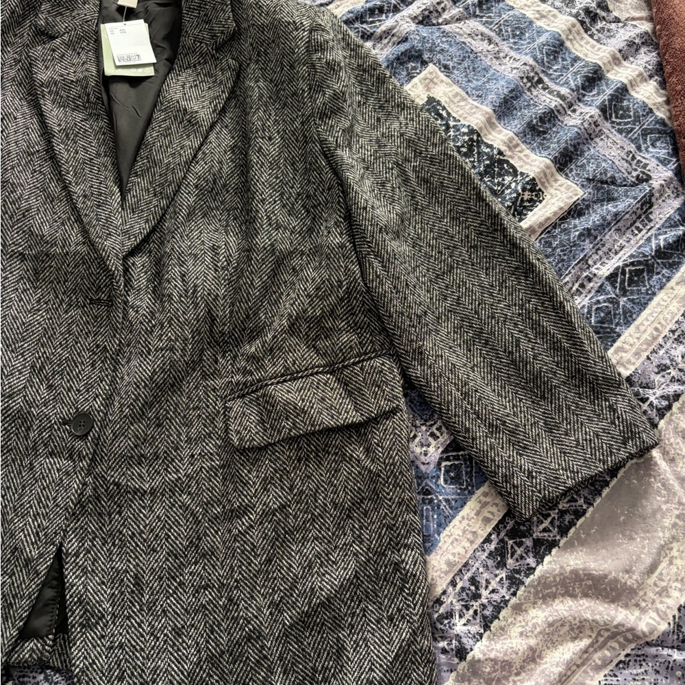 H&M Women’s Oversized Black and Gray Herringbone Blazer - Picture 7 of 11
